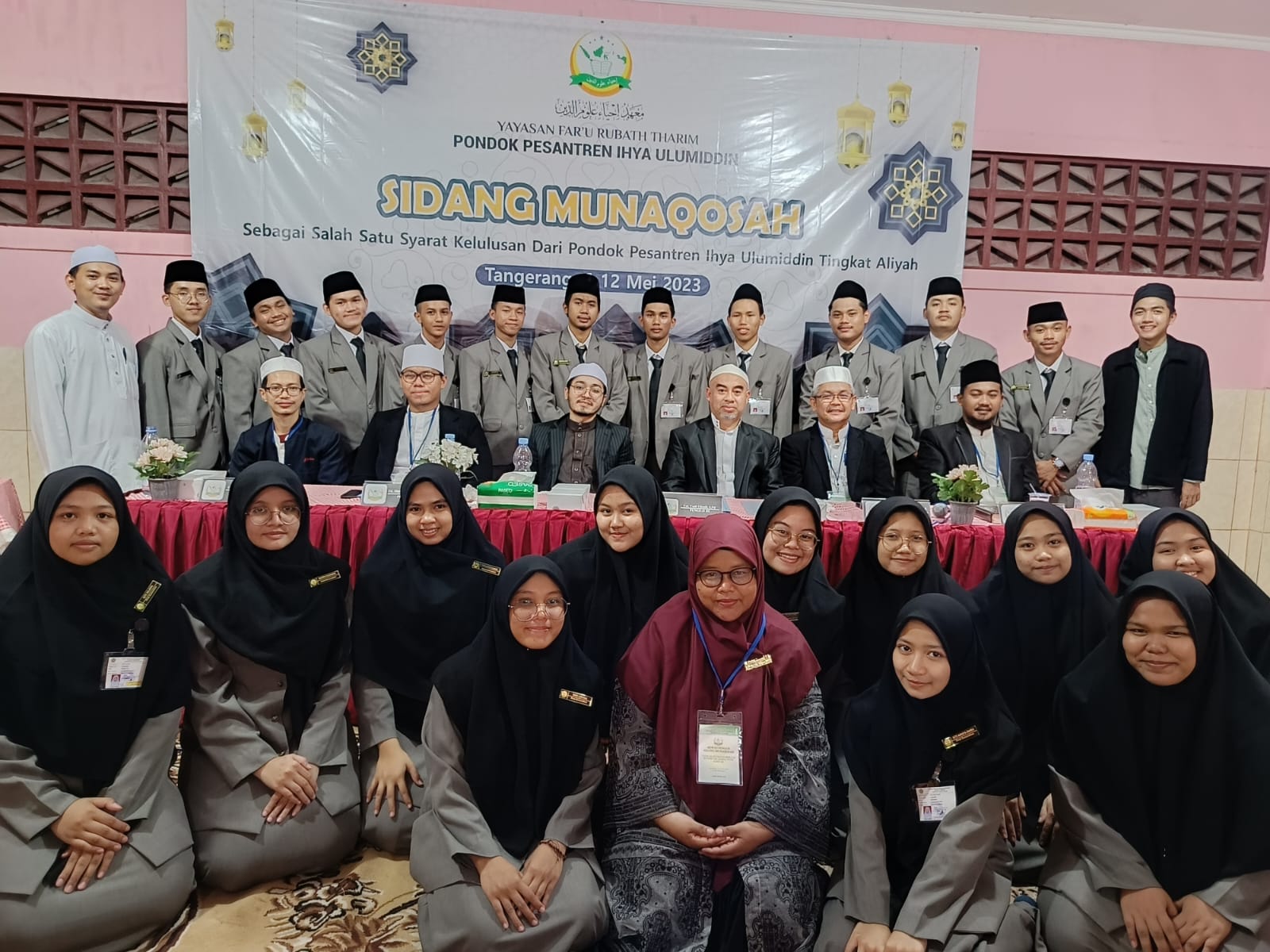 Sidang Munaqosah Perdana Santri Kelas XII Angkatan Pertama Tahun Ajaran 2022-2023